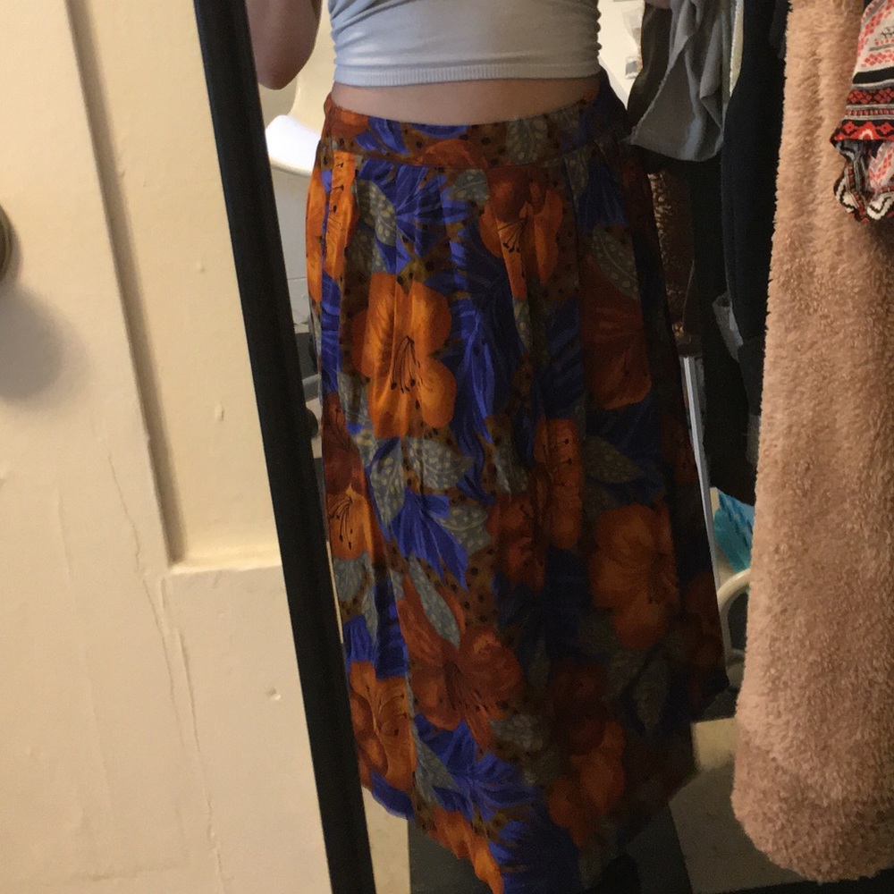 Patterned maxi skirt